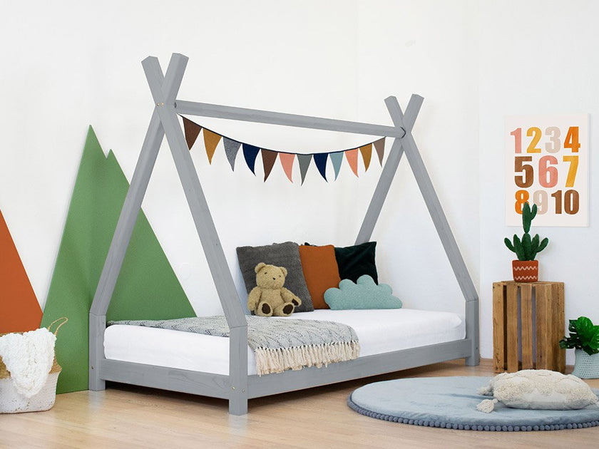 Children's wooden bed NAKANA in the shape of teepee