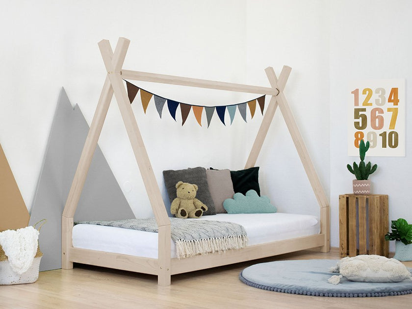 Children's wooden bed NAKANA in the shape of teepee