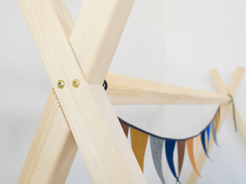 Children's wooden bed NAKANA in the shape of teepee