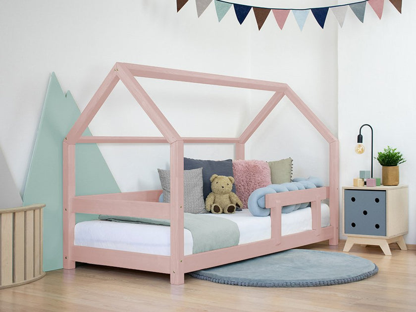 Children's house bed TERY with one barrier