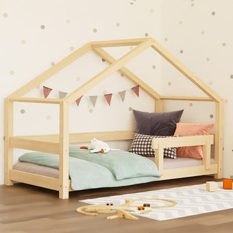 Children's house bed LUCKY with one barrier