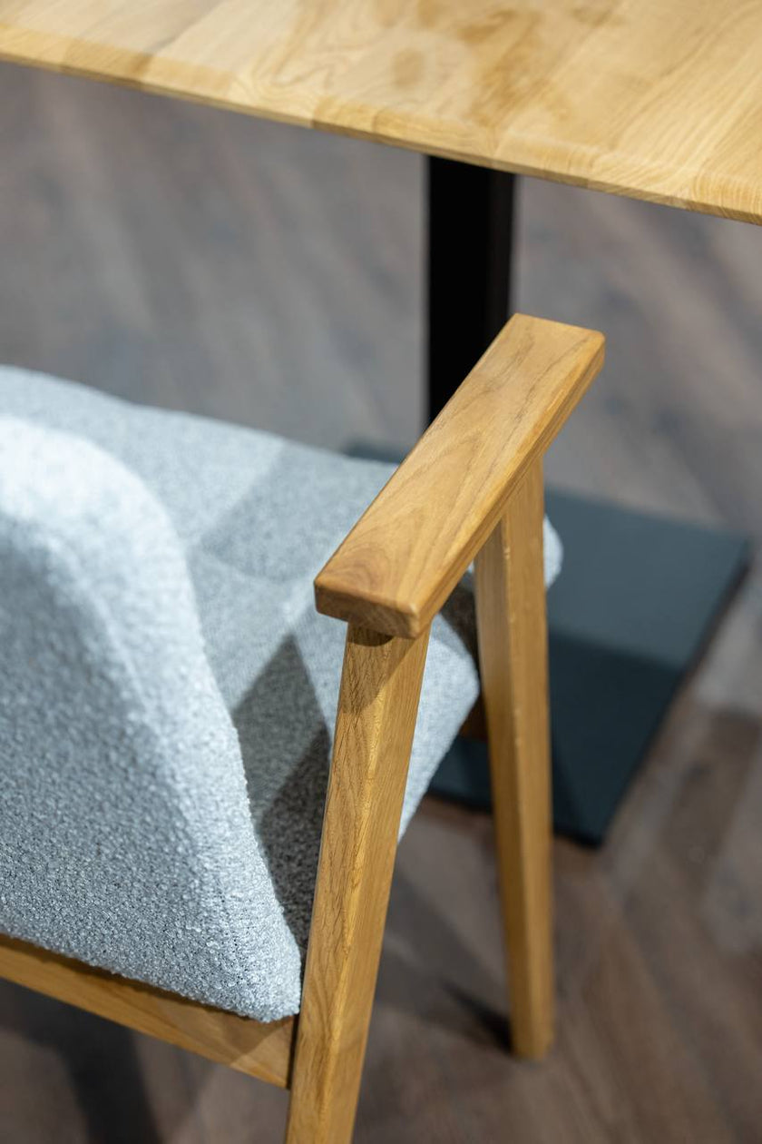 Chair Thor