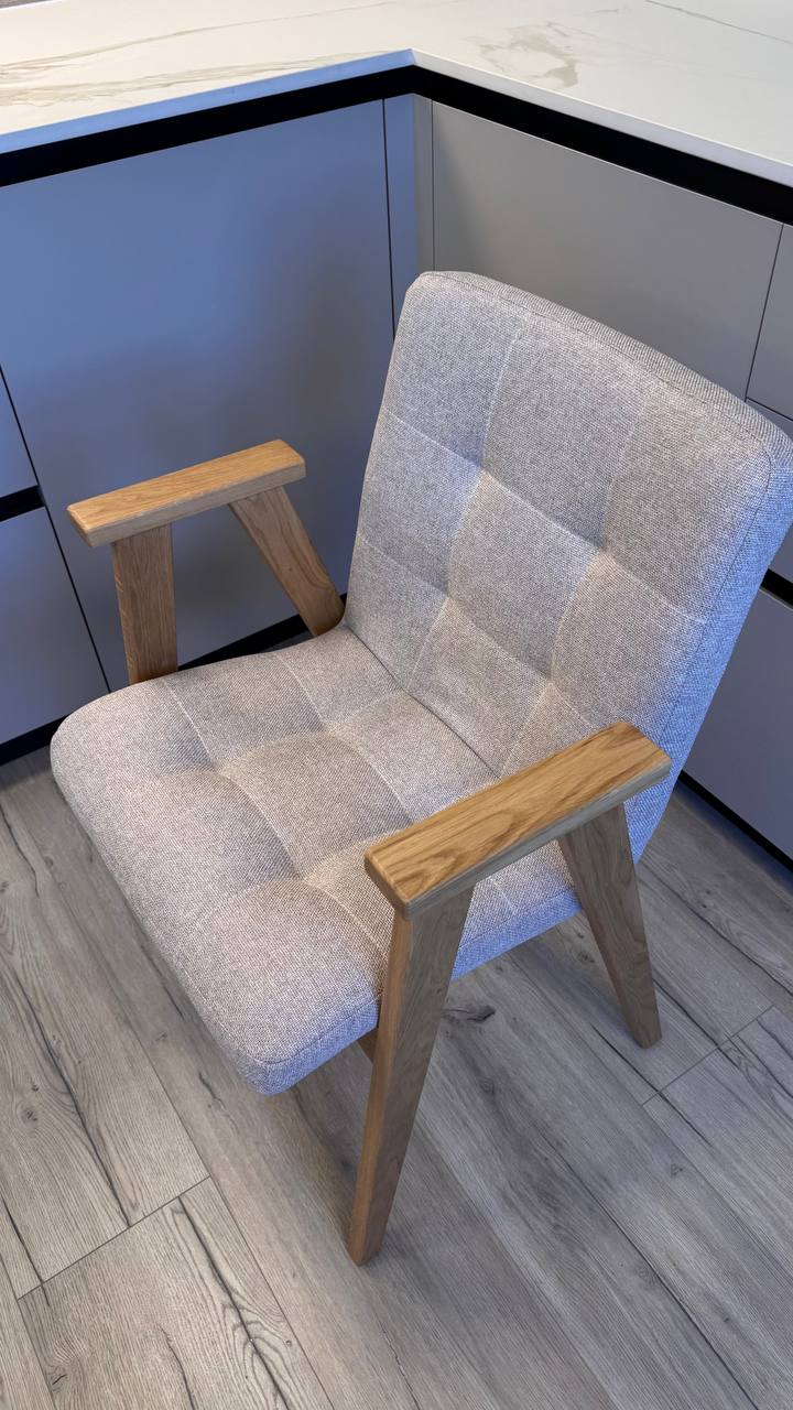 Chair Thor